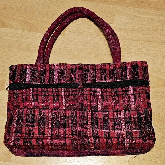 Beautiful Mexican Zippered Floral Embroidered Women's Medium Purse - Picture 2 of 9